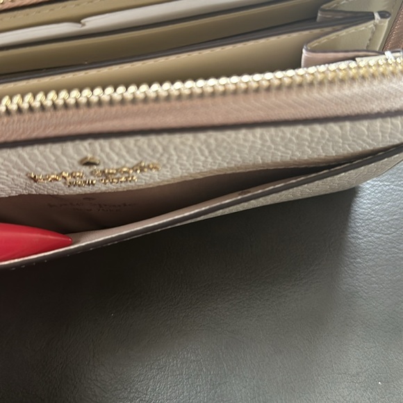Kate Spade zip up large wallet - Picture 7 of 7